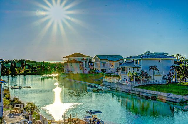 Southwest Florida Waterfront Living | 5 Things to Consider